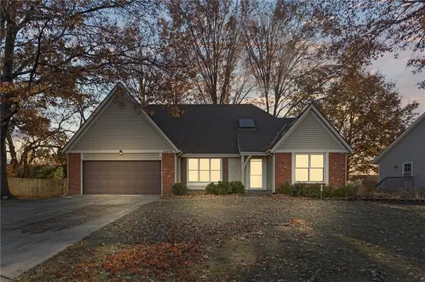 11209 W 106TH ST, Overland Park, KS 66210