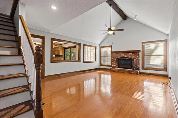 11209 W 106TH ST, Overland Park, KS 66210