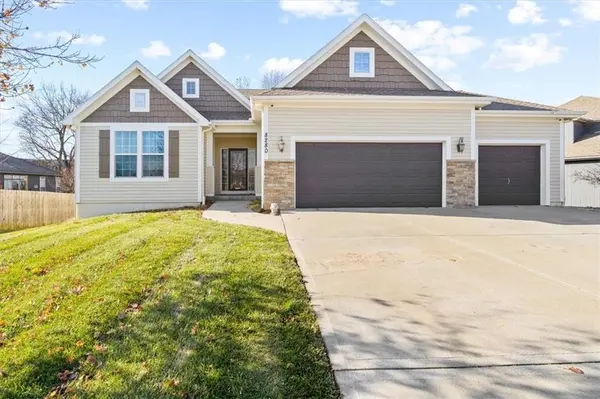 8280 TUPELO ST, De Soto, KS 66018