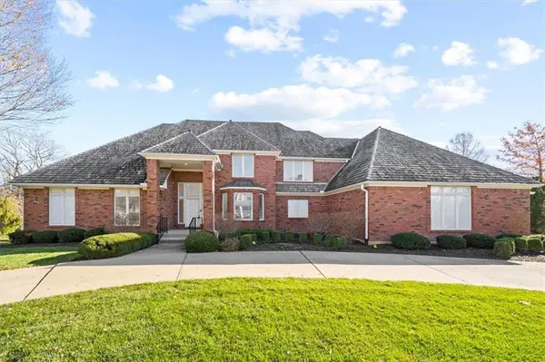11717 Brookwood AVE, Leawood, KS 66211