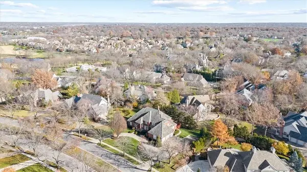 11717 Brookwood AVE, Leawood, KS 66211