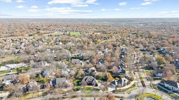 11717 Brookwood AVE, Leawood, KS 66211
