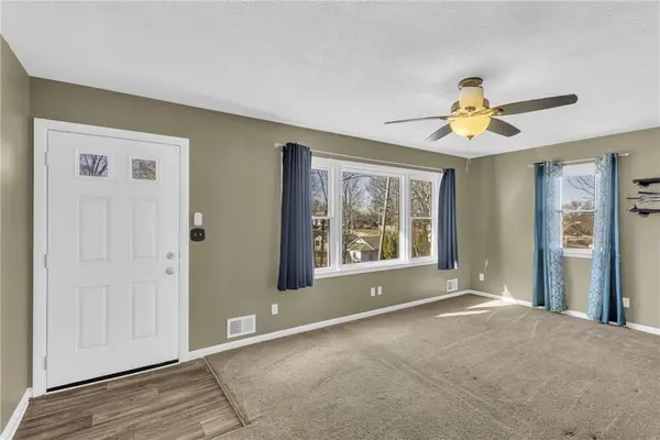 105 N Brent ST, Sugar Creek, MO 64054