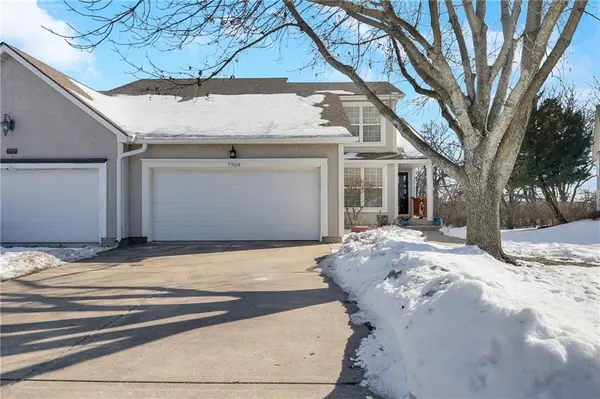 7709 W 149th ST, Overland Park, KS 66223