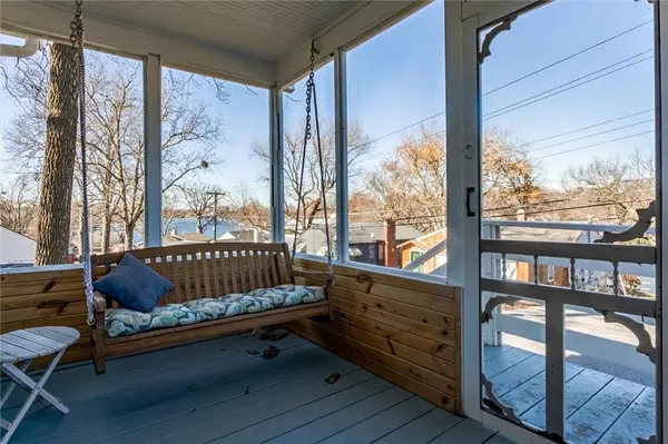 97 Beach DR, Lake Tapawingo, MO 64015