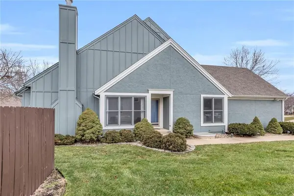 9307 W 119th TER, Overland Park, KS 66213
