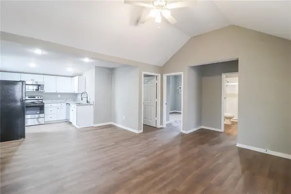205 S College ST, Calhoun, MO 65323