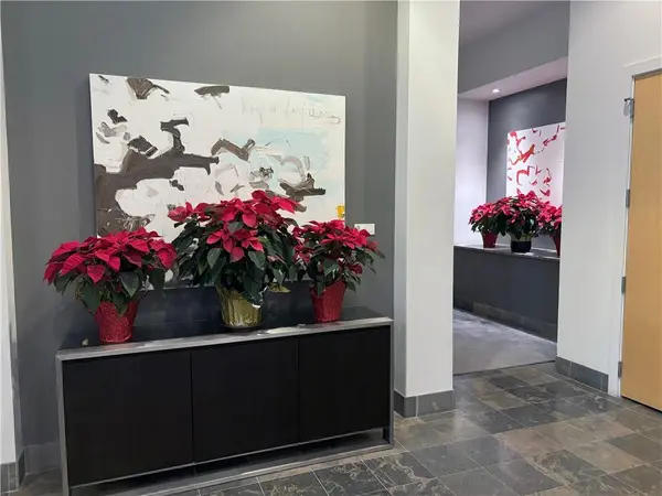 4646 Broadway BLVD #5S, Kansas City, MO 64112