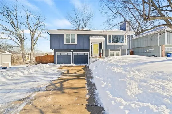 5141 Walmer ST, Mission, KS 66202