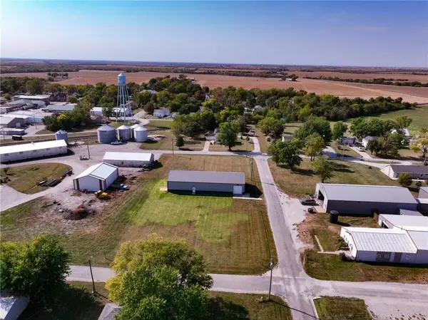 423 Locust ST, Everest, KS 66424