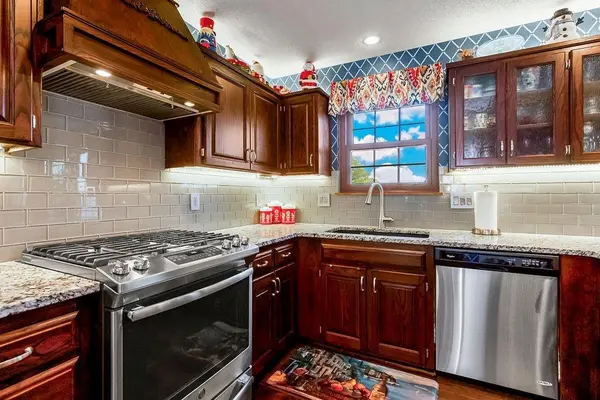 7416 W 155th TER Overland Park, KS 66223