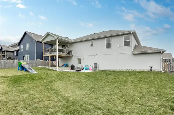 6115 NE 119th TER, Kansas City, MO 64156
