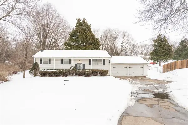 1909 S Lees Summit RD, Independence, MO 64050