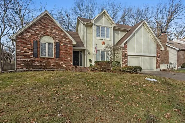 7160 N Woodland AVE, Gladstone, MO 64118