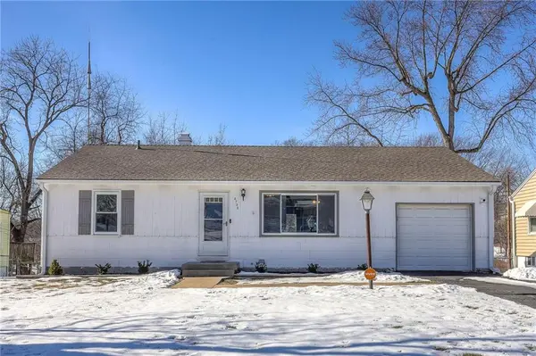 3730 N Lister DR, Kansas City, MO 64117