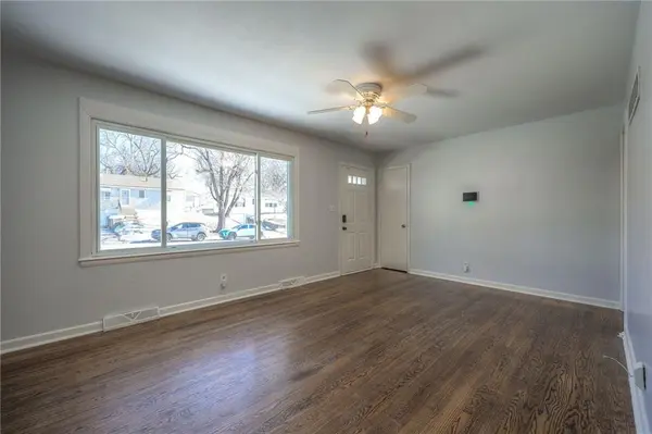 3730 N Lister DR, Kansas City, MO 64117