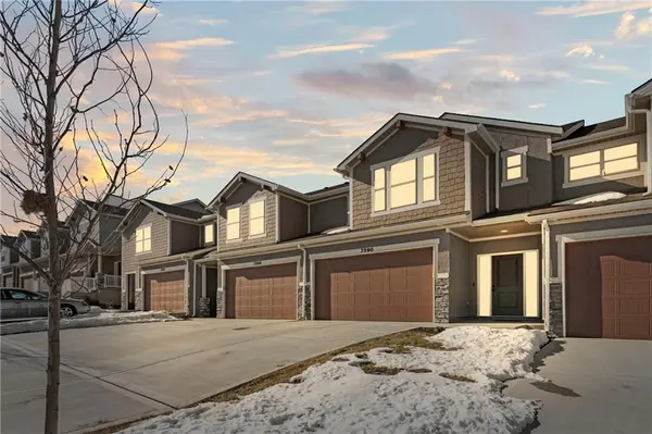 7390 Grand Slam ST, Parkville, MO 64152