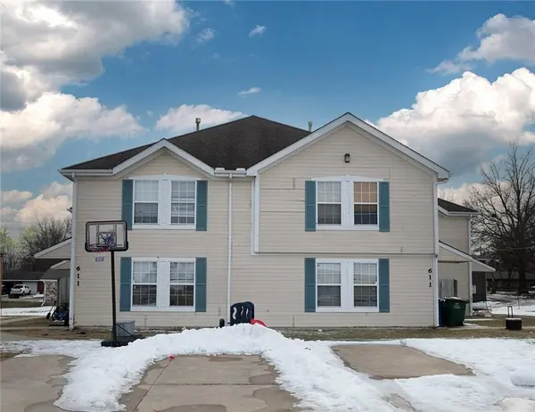 611 A through D Willow LN, Peculiar, MO 64078