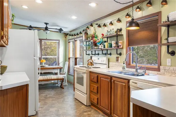 102 Roxborough AVE, Branson West, MO 65737
