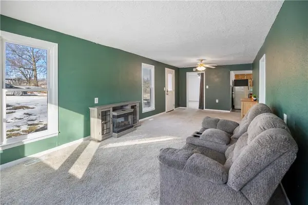 306 N 4th AVE, Laredo, MO 64652