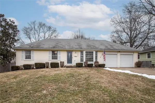 9304 E 82ND TER, Raytown, MO 64138