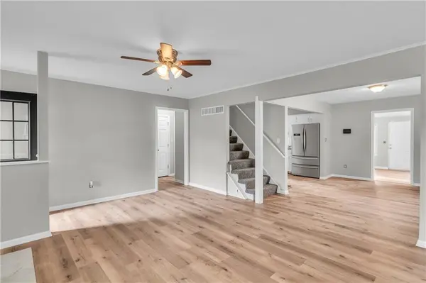 1003 E WALNUT ST, Independence, MO 64050