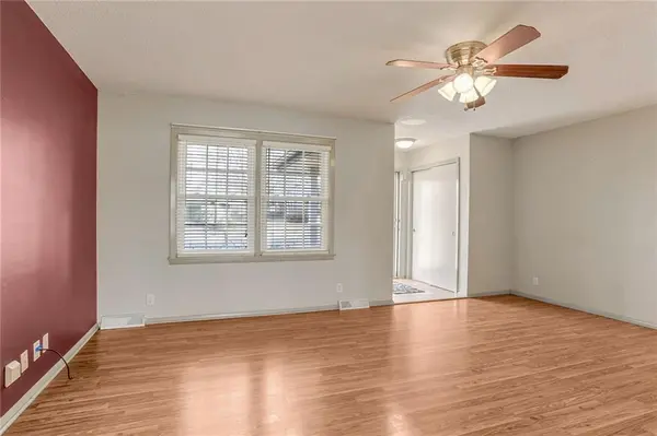 7508 N WOODLAND AVE, Gladstone, MO 64118