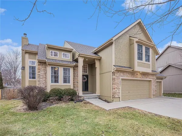 16231 W 156th ST, Olathe, KS 66062