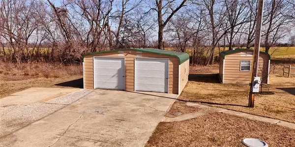 25248 E Duncan RD, Harwood, MO 65750