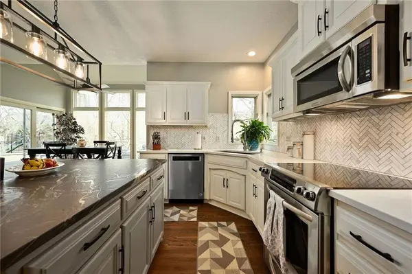 12915 Bluejacket ST, Overland Park, KS 66213