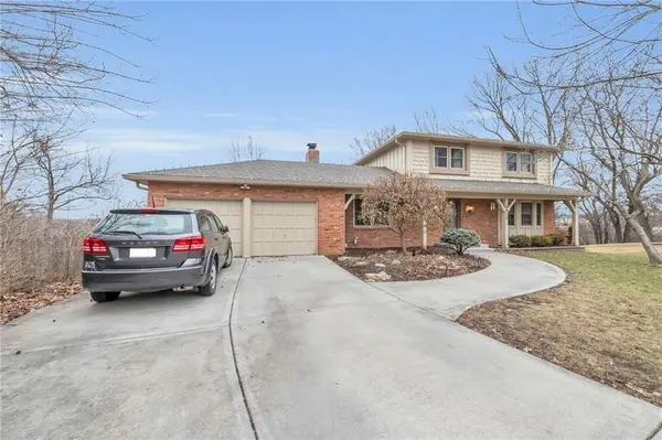 9912 W 65th PL, Merriam, KS 66203