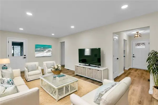 501 W 90th TER Kansas City, MO 64114