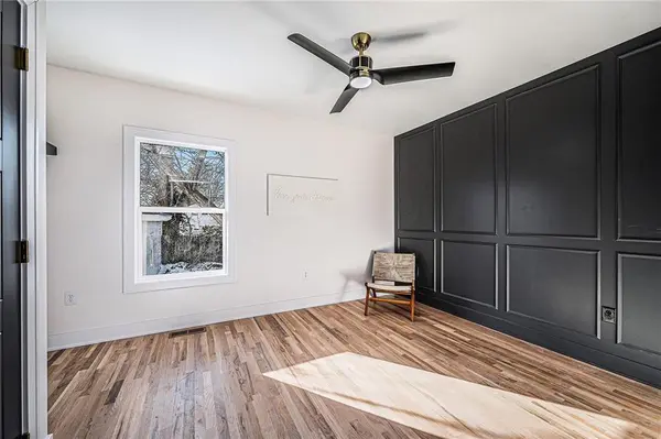 5442 Tracy AVE Kansas City, MO 64110