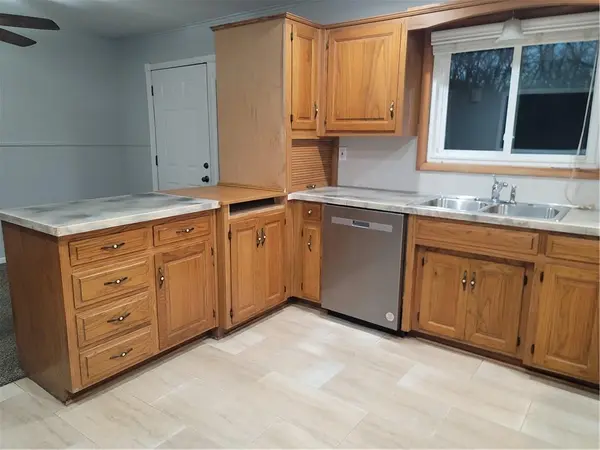8242 Spring Valley RD, Raytown, MO 64138
