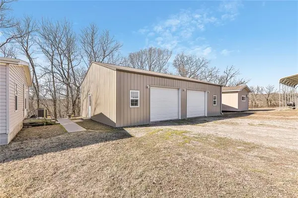5148 CR 6000 RD, Cherryvale, KS 67335