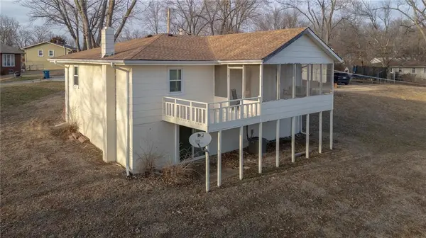 4 Cordell CIR, Excelsior Springs, MO 64024