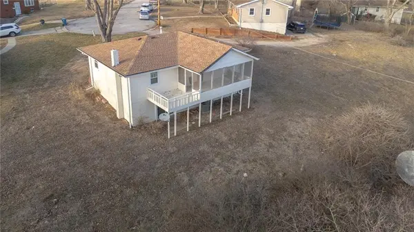4 Cordell CIR, Excelsior Springs, MO 64024