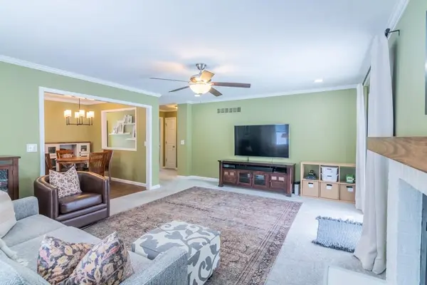 6204 Rene ST, Shawnee, KS 66216