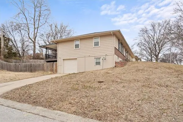 206 S Ellison WAY, Independence, MO 64050