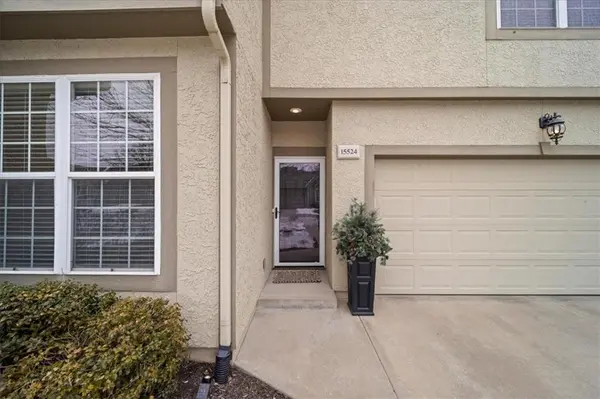 15524 W 61st ST, Shawnee, KS 66217