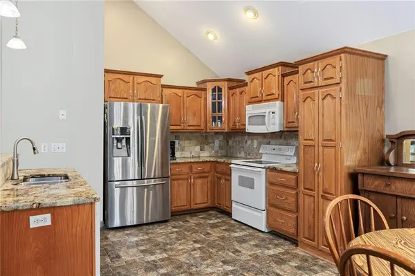 15795 Meadow CT, Platte City, MO 64079