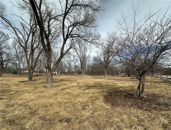 702 N 14th ST, Bethany, MO 64424