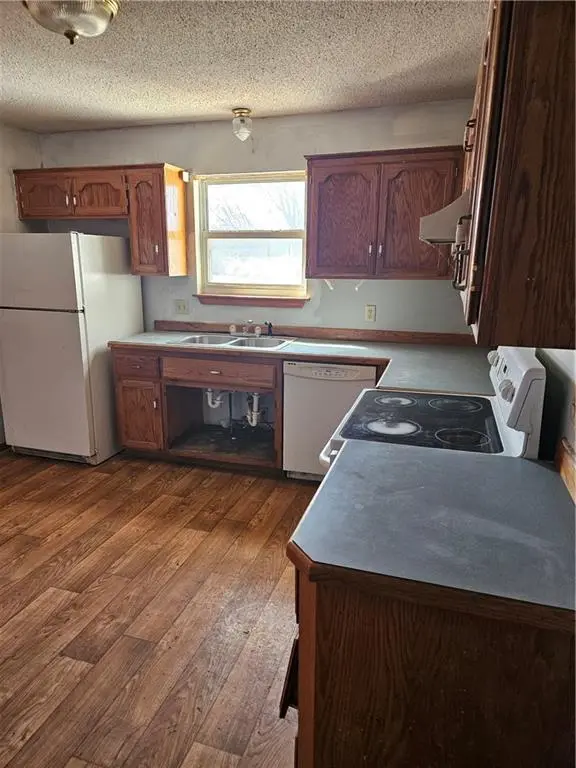 4039 Bombay CIR, Excelsior Springs, MO 64024
