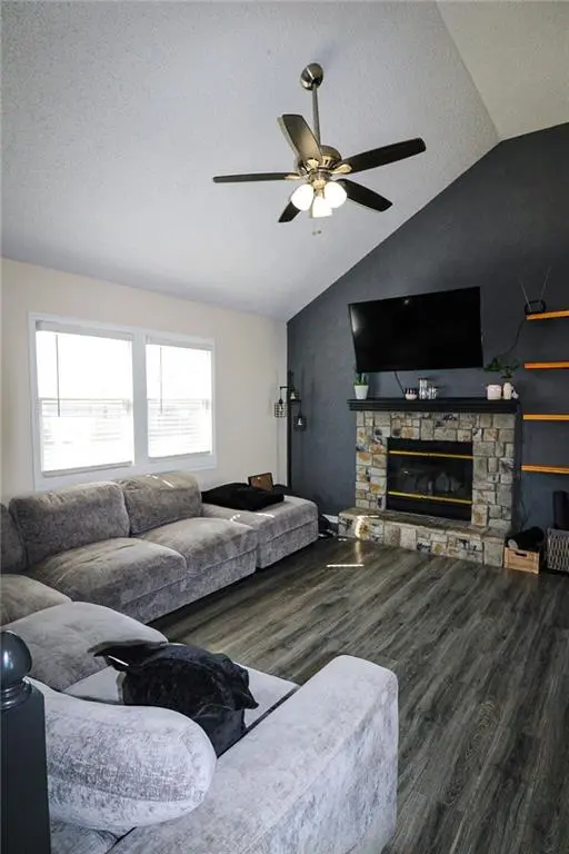 502 South ST, Grain Valley, MO 64029