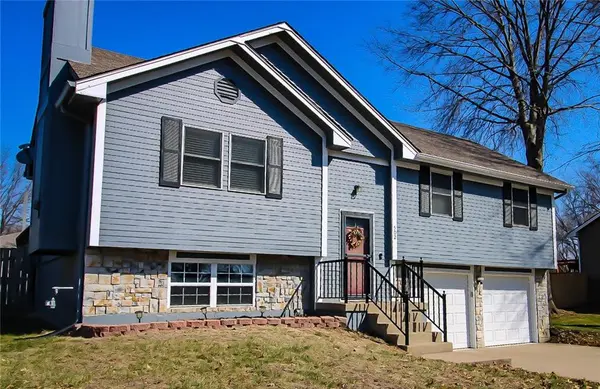 502 South ST, Grain Valley, MO 64029