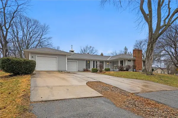 7015 HEDGES AVE, Raytown, MO 64133