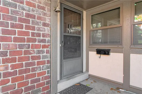 10228 ROBINSON ST, Overland Park, KS 66210