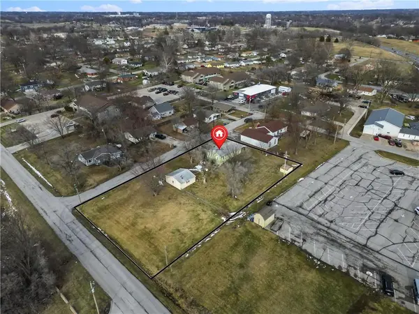 215 Southside CT, Excelsior Springs, MO 64024