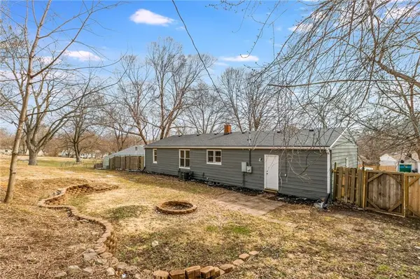 5804 Hedges AVE, Raytown, MO 64133