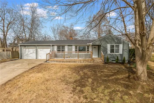 5804 Hedges AVE,  Raytown,  MO 64133